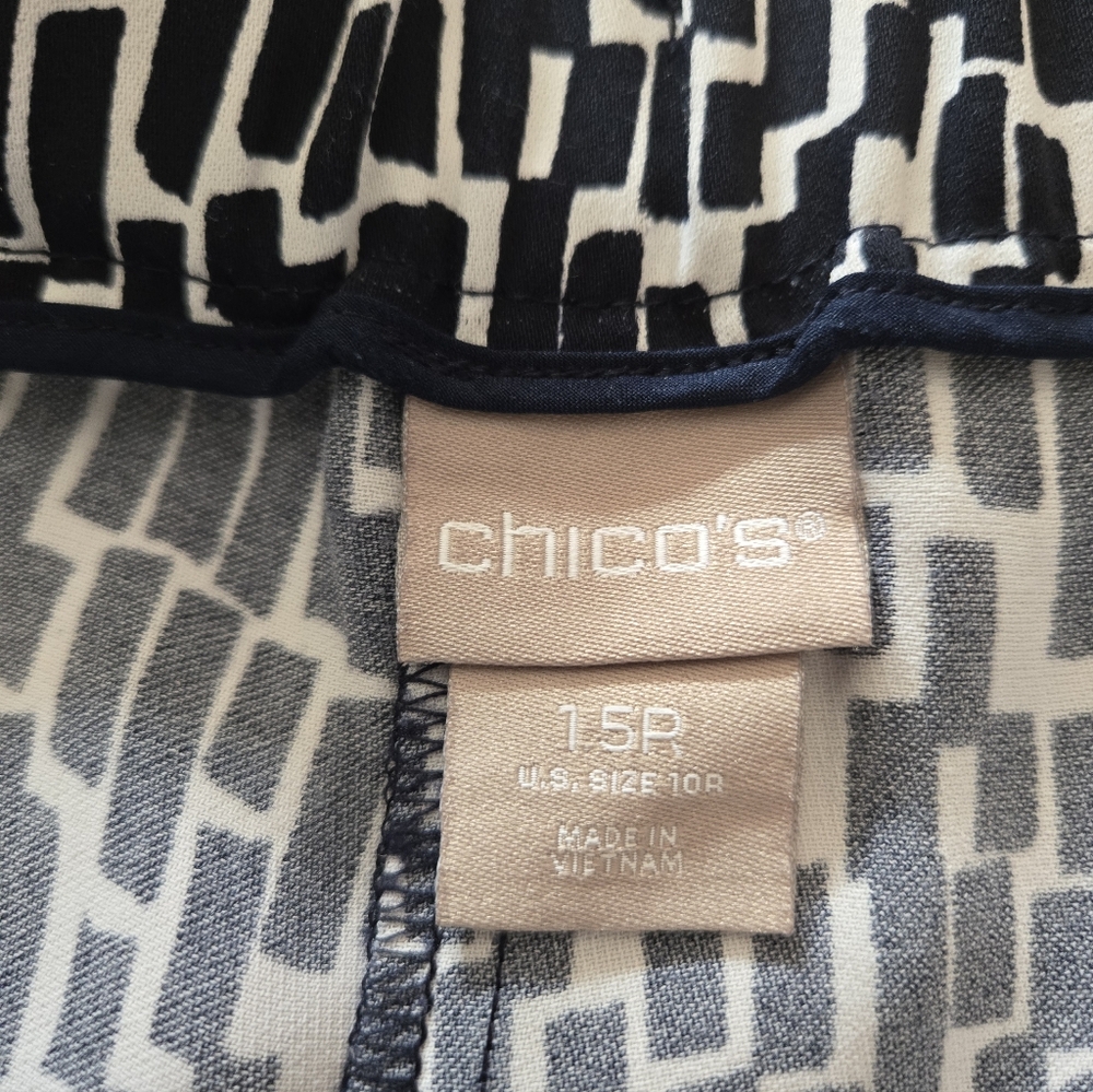 Chico's Monochrome Geometric Pants